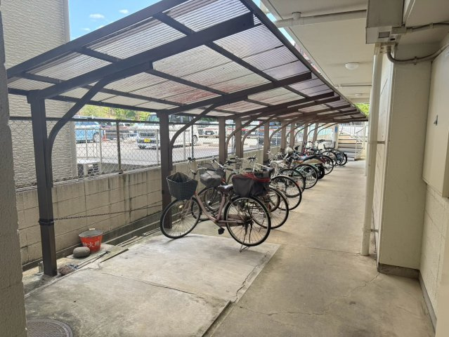 スカイハイツ新町／４Fの駐輪場