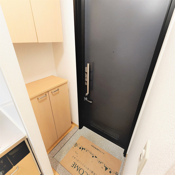 マ・メゾン大倉山の玄関