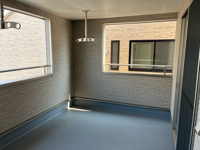 鯖江市北野町2丁目　中古戸建のバルコニー