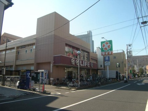 セルピエンテⅡの周辺