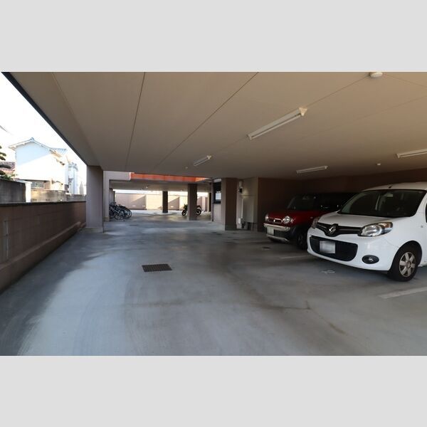 グランソワール瑞穂　名古屋市賃貸　仲介手数料無料の駐車場