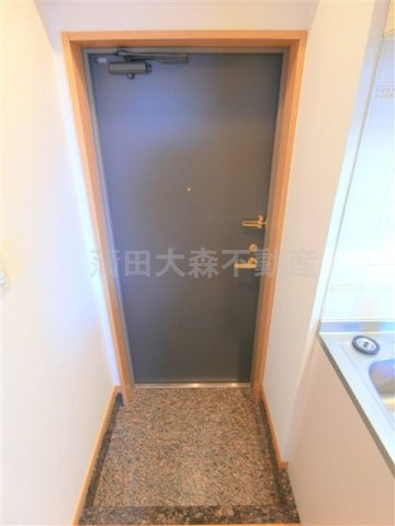 ルーブル蒲田弐番館の玄関