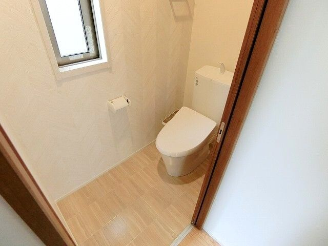 ハイランド立野Ｂ棟のトイレ|ゆったりとした空間のトイレです