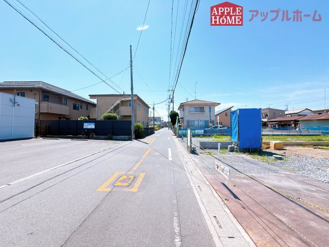 [新築住宅] 熊谷市柿沼 第2期 全3棟の前面道路含む現地写真