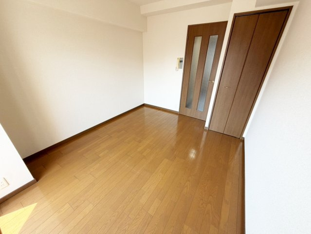 ストリーム江坂の洋室