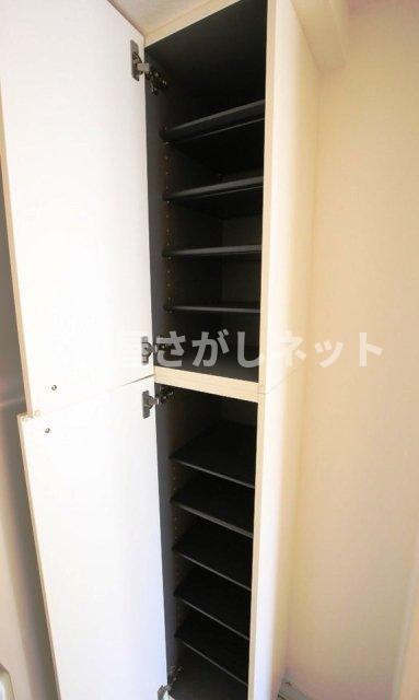 スカイコート横浜日ノ出町【おとり物件なし】#学生・社会人にオススメ！初期費用分割払いOK！の収納|靴入