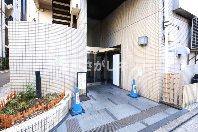 スカイコート横浜日ノ出町【おとり物件なし】#学生・社会人にオススメ！初期費用分割払いOK！のエントランス