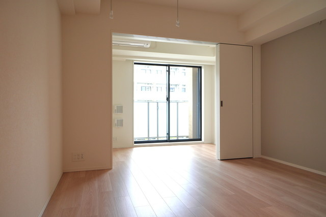 Ｊ．ＧＲＡＮ　Ｃｏｕｒｔ　品川西大井ＥＡＳＴの居間・リビング|※写真は同タイプ住戸です。