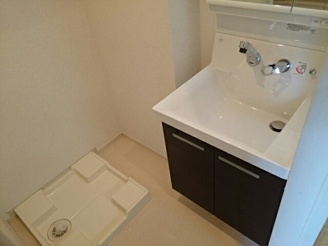 【洗面所】 | リンデンバウム　Ⅰ | 忙しい朝には欠かせない洗面所です