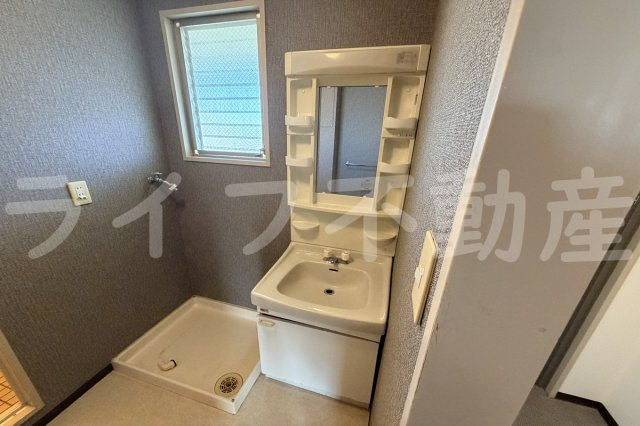 Daito buildingの独立洗面台