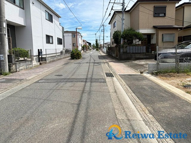 新築戸建　高座郡寒川町大曲3丁目の前面道路含む現地写真