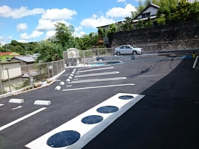 【駐車場】 | エトワール伏山 | 駐車場に車を止められます