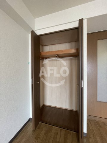 新大阪セレニテの収納|新大阪セレニテ　クローゼット