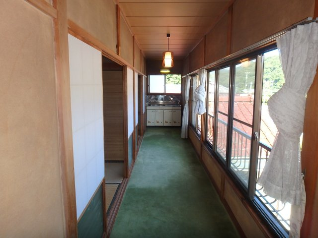 S1771H　箕作大型中古住宅の内装|2Fも広い縁側が心地いい