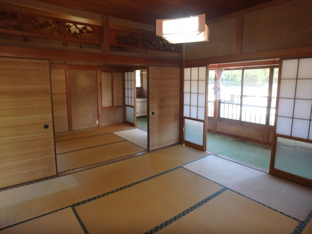 S1771H　箕作大型中古住宅の和室|和室があれば客間としても活用できます