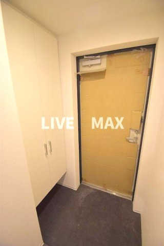 【玄関】セレニテ西中島アリア弐番館