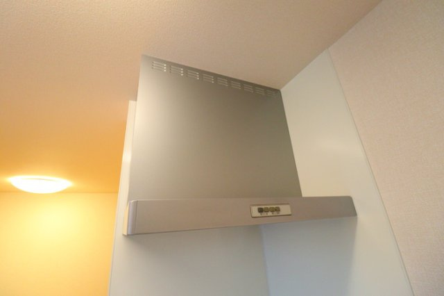 ラシュレ上丸子のキッチン|換気扇