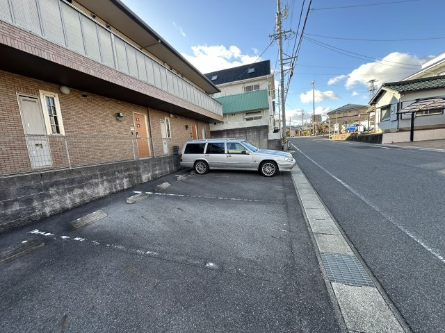 サンプレジャー三喜　Bの駐車場