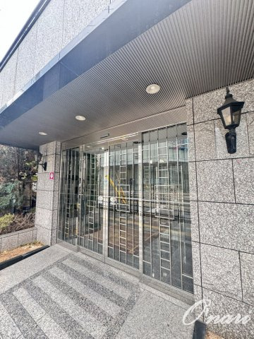 ルミエール八尾駅前のエントランス