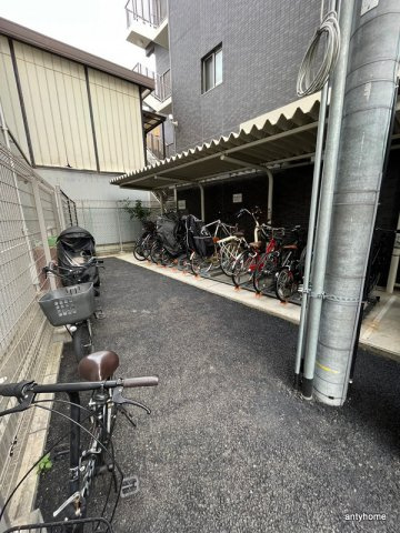 エルバ　仲介手数料無料の駐車場