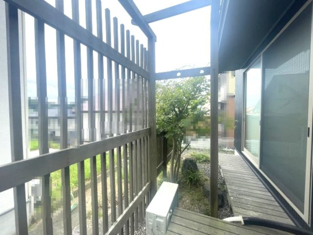 大津市和邇春日3丁目中古戸建の設備|ウッドデッキ