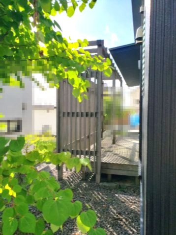 大津市和邇春日3丁目中古戸建の設備|ウッドデッキ