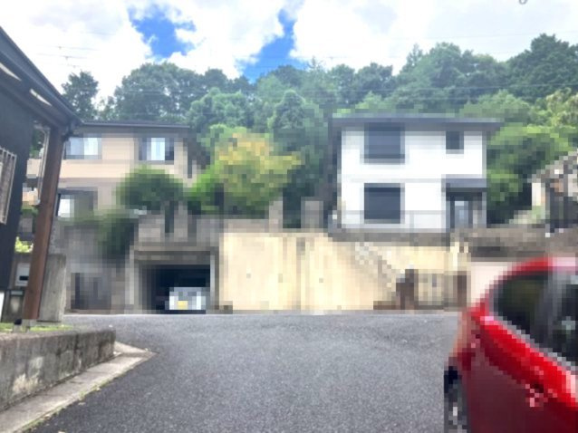 大津市和邇春日3丁目中古戸建の前面道路含む現地写真