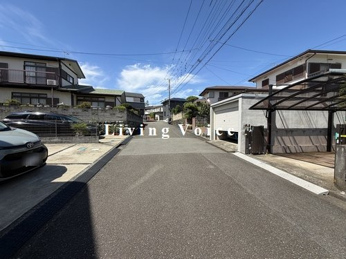 【仲介手数料０円】伊勢原市八幡台1丁目　土地（売地）の前面道路含む現地写真|伊勢原市八幡台1丁目　土地（売地）