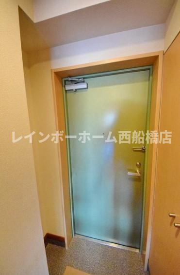 ペリエ市川Ⅰの玄関|※別部屋参考写真。