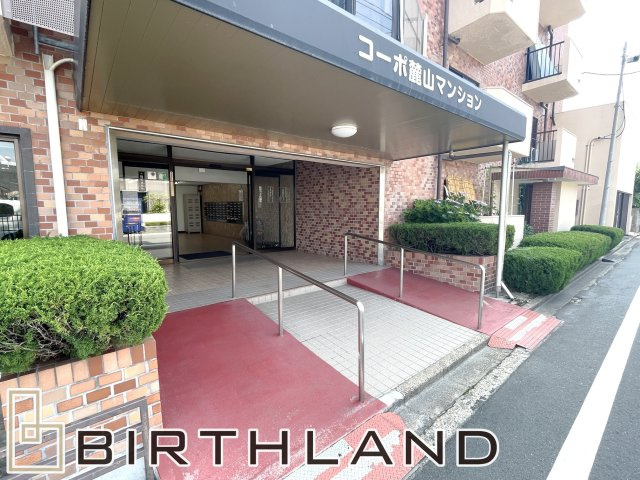 中古マンション　コーポ麓山マンションのエントランス