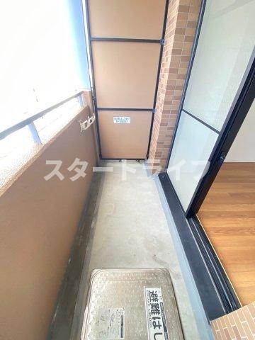 大阪市淀川区宮原１丁目の賃貸マンションのバルコニー