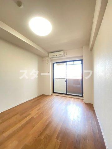 大阪市淀川区宮原１丁目の賃貸マンションの居間・リビング