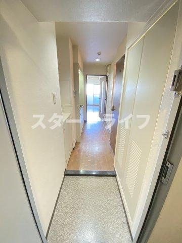 大阪市淀川区宮原１丁目の賃貸マンションの玄関