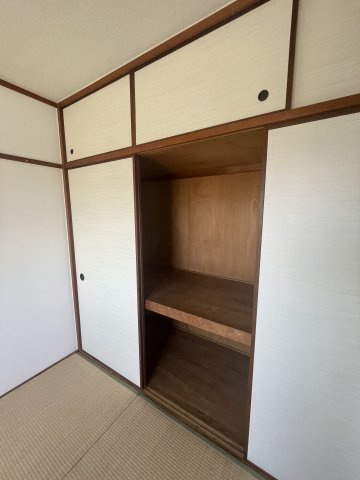 落合農住団地E棟の収納