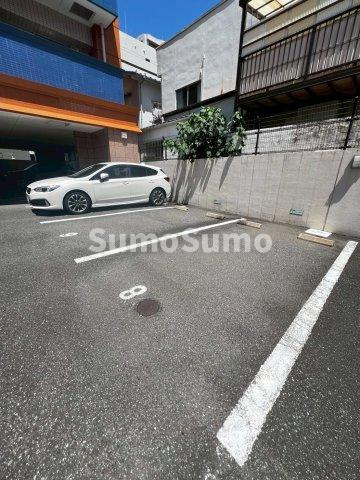 エンクレスト天神南Ⅲの駐車場