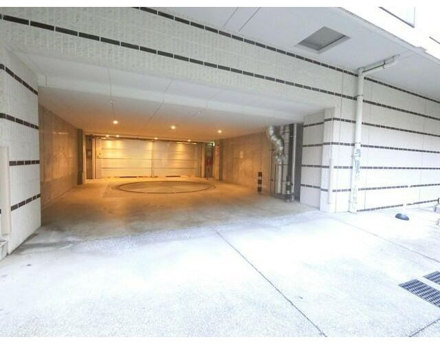 パークハビオ渋谷の駐車場