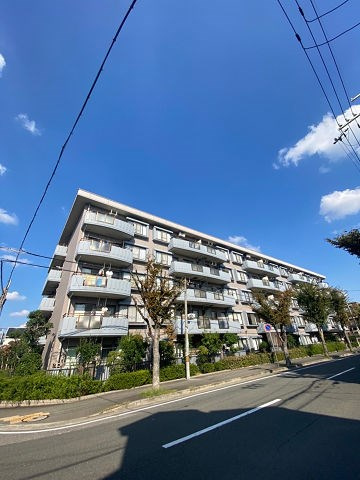 ドルチェ甲子園の外観