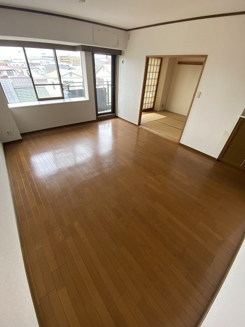 ドルチェ甲子園の居間・リビング