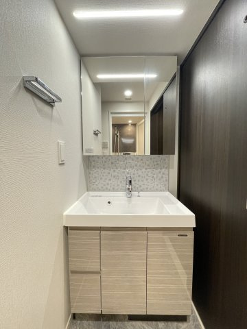 シーズンフラッツ渡辺通の独立洗面台