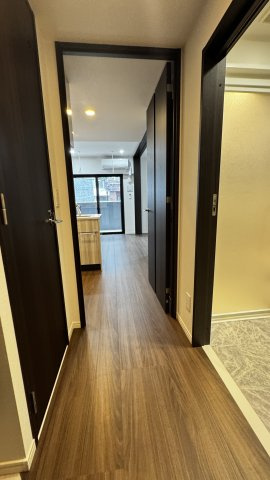 シーズンフラッツ渡辺通の玄関