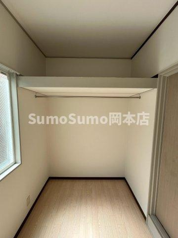 青木マンションの玄関