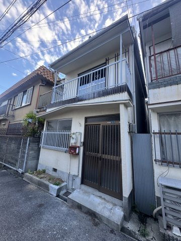 湊山町貸家の外観