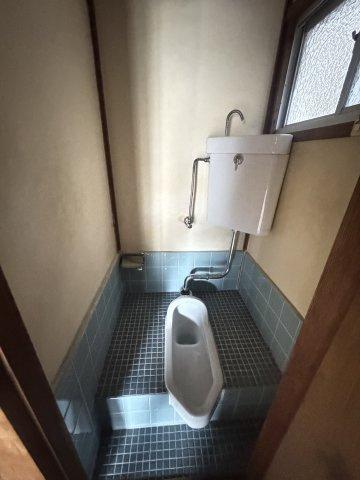 湊山町貸家のトイレ