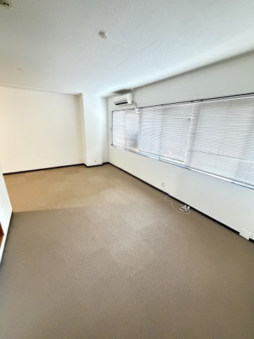 田村ビルの寝室
