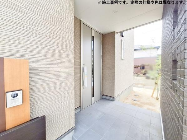 曙台2丁目　新築の内観：施工例|玄関　施工事例写真　※写真はイメージです。実際の仕様や色とは異なる場合があります。
