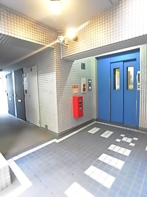 ニューブ神戸のロビー