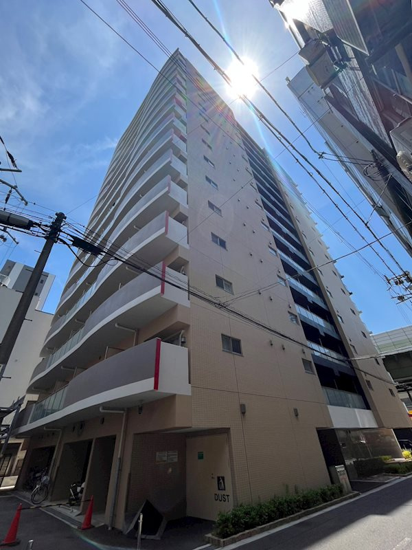 セレニテ桜川駅前プリエの外観