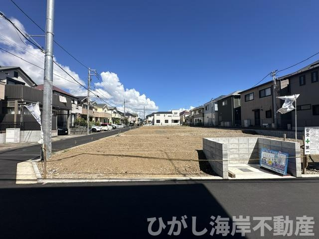 茅ヶ崎市高田4丁目　売地　全９区画の前面道路含む現地写真|現地外観