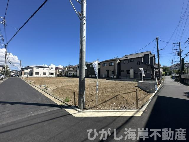 茅ヶ崎市高田4丁目　売地　全９区画の前面道路含む現地写真|現地外観