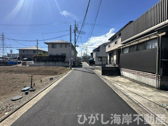 茅ヶ崎市高田4丁目　売地　全９区画の前面道路含む現地写真|現地外観